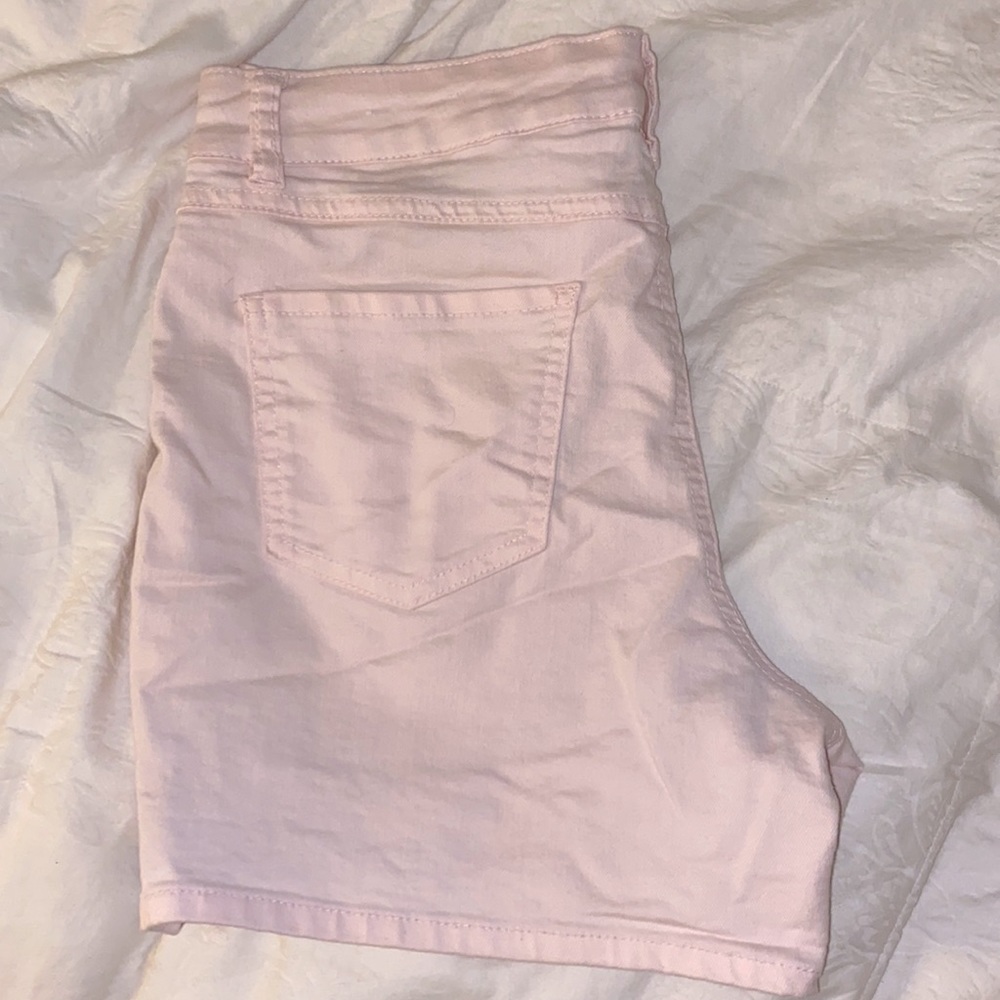 pink shorts